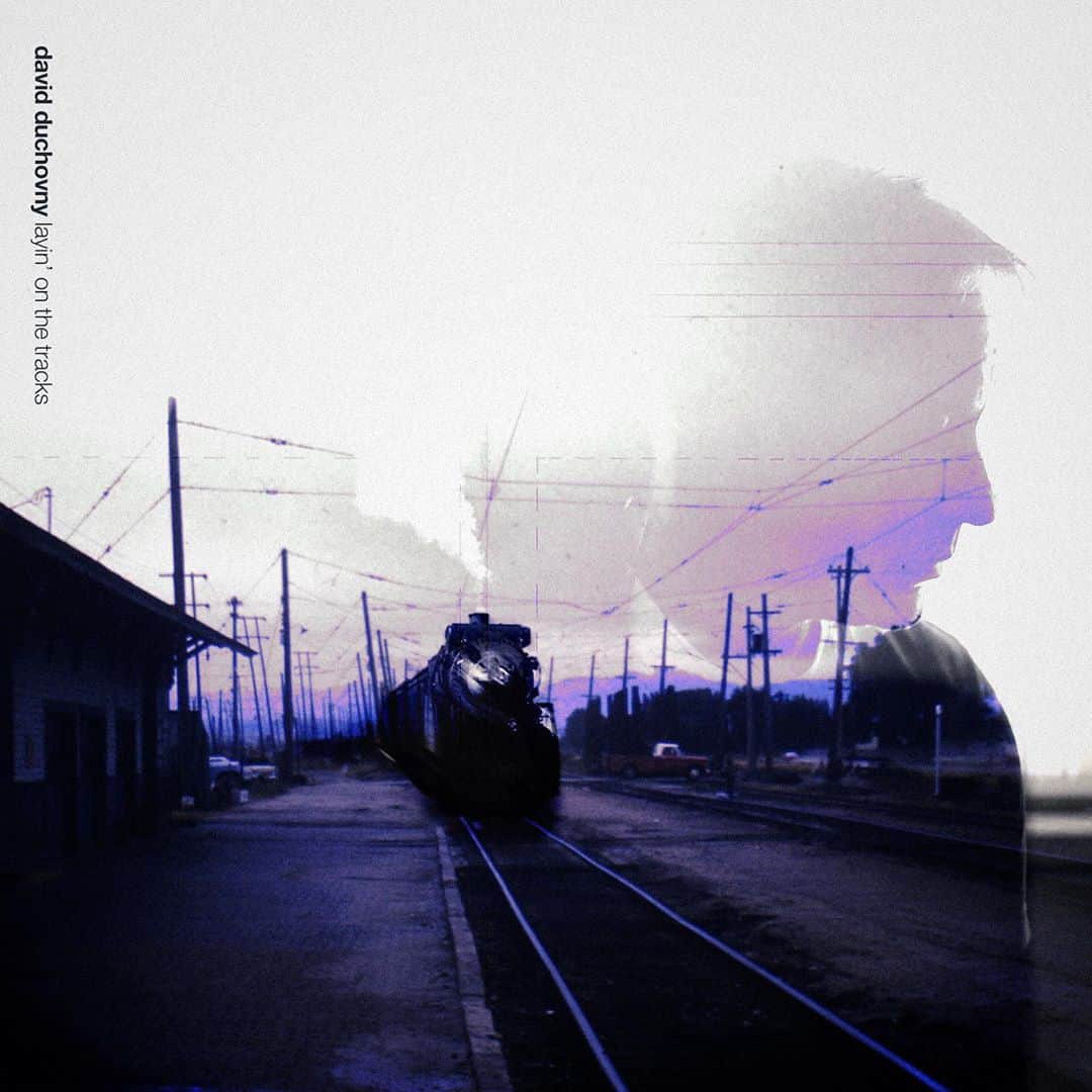 デイヴィッド・ドゥカヴニーのインスタグラム：「I just wanted to go on record in a way that was both personal and political. A kind of snapshot of my mind and where I see us but not literal. Like a photo from a speeding train. Imagistic. Personal, but not personal. Putting a stop to the runaway locomotive things as they are—-Laying on the tracks. Making music against the chaos—-laying down the tracks. Don’t forget, Laying down a groove.The personal is political and the political personal these days. Vote the bums out.」