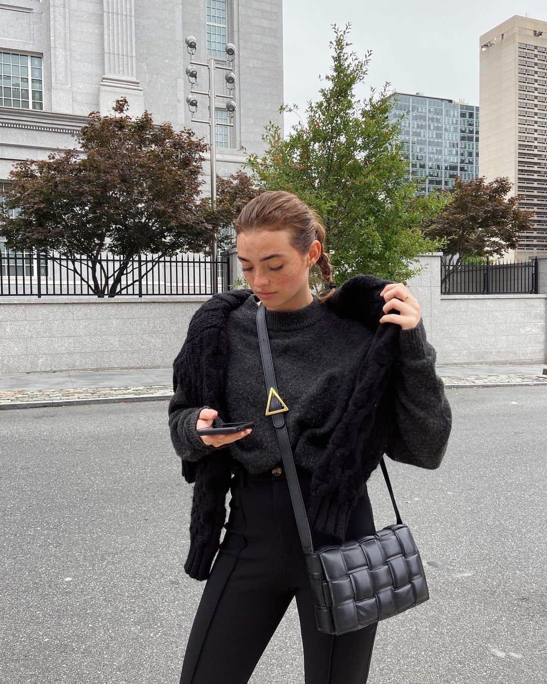 のインスタグラム：「Girl on the go」