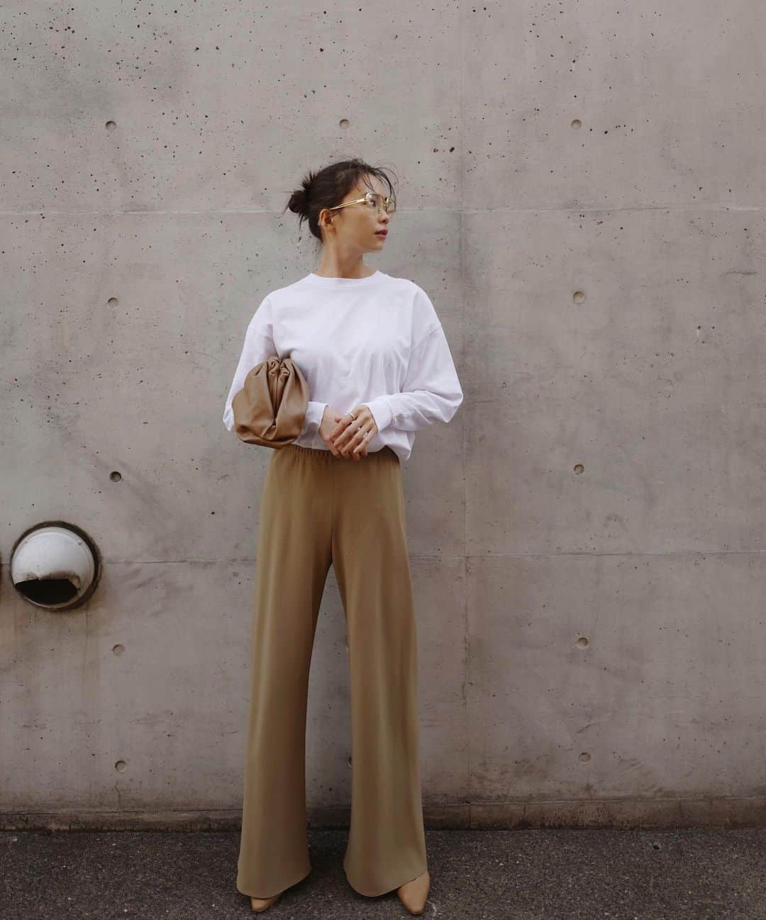 矢野未希子さんのインスタグラム写真 - (矢野未希子Instagram)「今日の私服✨  カフェラテみたいな配色の今日☕️  シンプルで着心地が良い服。  最近そんな気分です✨」10月28日 12時32分 - mikko1104