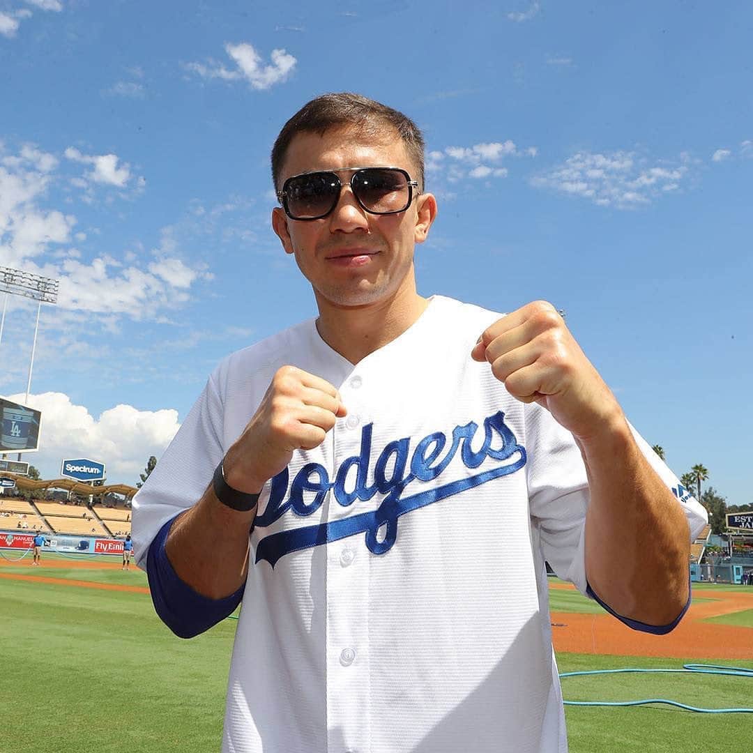 ゲンナジー・ゴロフキンのインスタグラム：「Congratulations to the Champs @dodgers! #WorldSeries #hometeam」