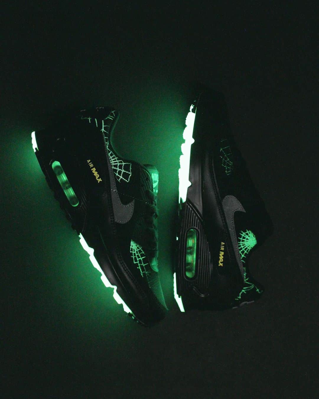 A+Sのインスタグラム：「2020. 10. 31 (sat) in store﻿ ﻿ ■NIKE AIR MAX 90﻿ COLOR : BLACK/SMOKE GREY-LIMELIGHT﻿ SIZE : 26.0cm - 29.0cm﻿ PRICE : ¥15,000 (+TAX)﻿ ﻿ 伝統の不気味な季節にナイキエアマックス90が登場。明かりを消すことでクモの巣がネオンに輝きます。昼夜を問わず全てのイベントで目にする人に衝撃を与えまた伝説となります。﻿ ﻿ Introducing the Nike Air Max 90 in the eerie season of tradition. By turning off the light, the spider web shines neon. It will shock and become a legend to those who see it at all events, day and night.﻿ ﻿ #a_and_s﻿ #NIKE﻿ #NIKEAIRMAX﻿ #NIKEAIRMAX90﻿ #HALLOWEEN」