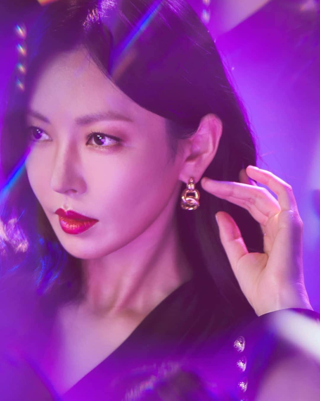 キム・ソヨンのインスタグラム：「🍇😈💜#펜트하우스」