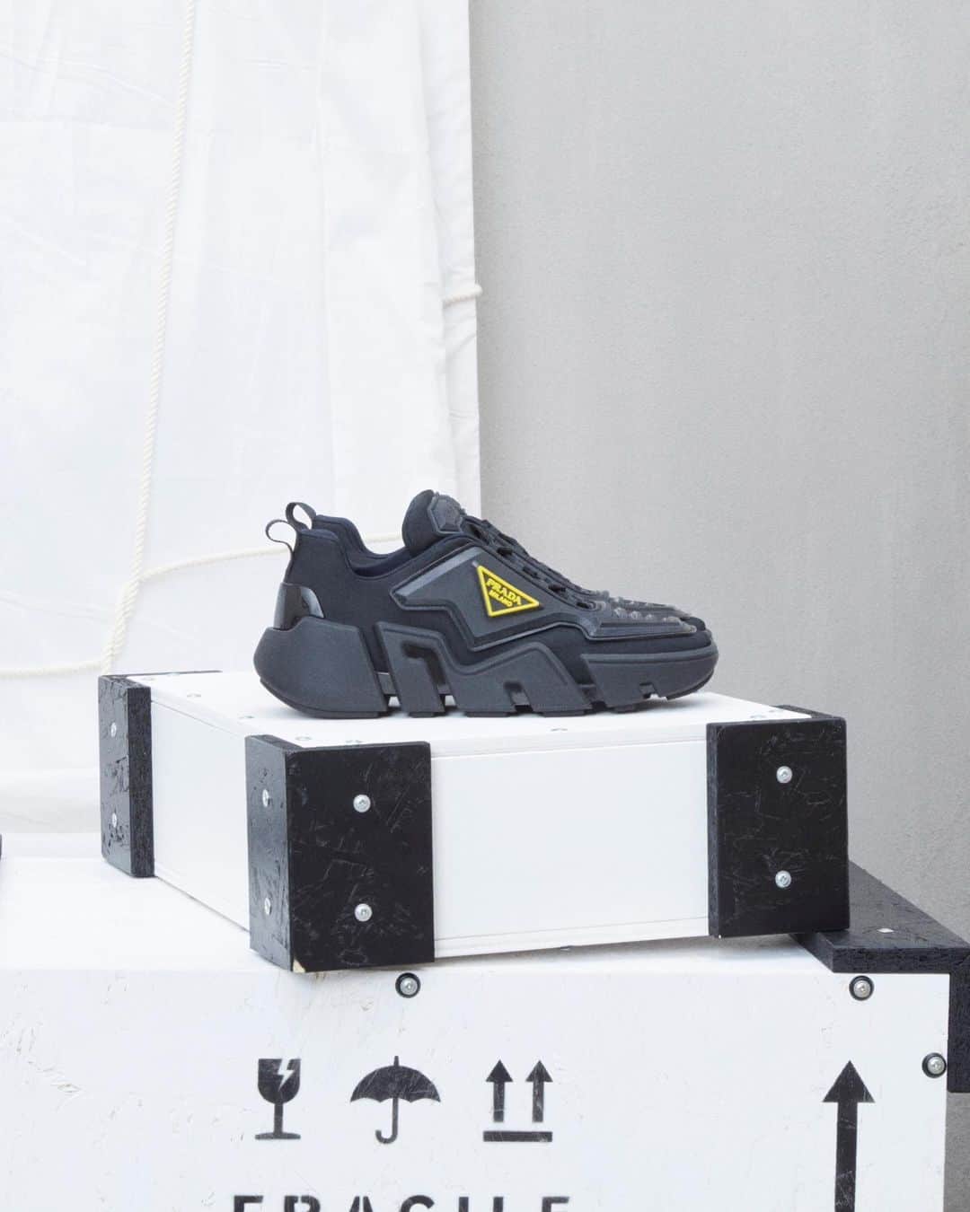 プラダさんのインスタグラム写真 - (プラダInstagram)「Introducing #PradaTechno, the newest take on a #Prada Sport original. The Techno Stretch and 3D rubber combination was first seen on the #PradaFW20 runway, and later, in the Prada/@sothebys #auction catalogue. Collection available now in select stores an online worldwide. Discover more via link in bio.」10月28日 5時01分 - prada