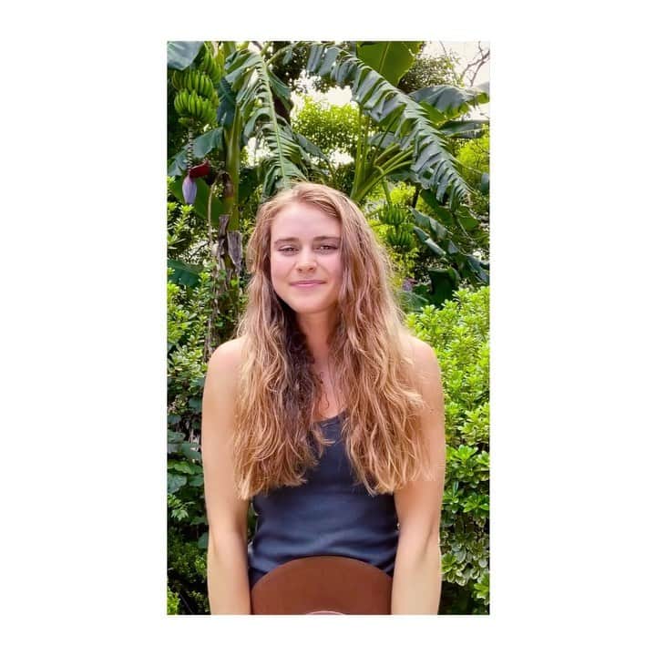 マーゴ・ヘイズのインスタグラム：「I’m proud to help @SmokeyBear share his message, especially when the timing is so felicitous. I want to spread the word that #OnlyYou can prevent wildfires! In times like this, with an ever-warming climate, our fauna and flora can use all the help they can get. Please take the time to learn about ways that you can do your part! 🐻💋」