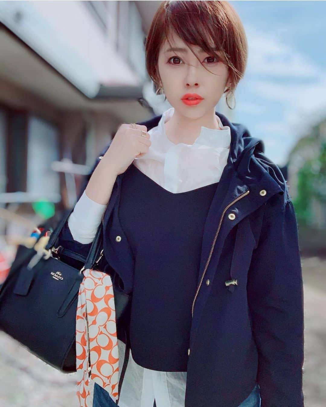 ちゃたさんのインスタグラム写真 - (ちゃたInstagram)「@gu_for_all_  @retrogirl_official  @uniqlo  @coach  プチプラ着まわしコーデ！！ #大人女子　#大人女子旅　#女子度　#タビジョ　#旅行者　#ジーユー　#レトロガール  #マーキュリーデュオ　#ユニクロ　#uniqlou #gu #mercuryduo #coach #大人gu部 #着まわし#大人カジュアル　#カジュアル　#fashion #snap#重ね着　#キャミソール　#シャツ　#マウンテンパーカー #ナイロンジャケット #デニム #大人可愛い#ショートヘア　#mamagirl #ママコーデ　#ハンサムショート」10月28日 7時11分 - c.h.a.t.a.13