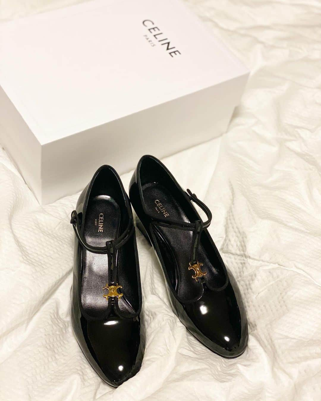 kawakami momokoさんのインスタグラム写真 - (kawakami momokoInstagram)「一目惚れして購入 可愛すぎる！！！ @celine #セリーヌ  #桃子の爆買い記録  #お買い物記録」10月28日 7時04分 - momoko.kawakami.29