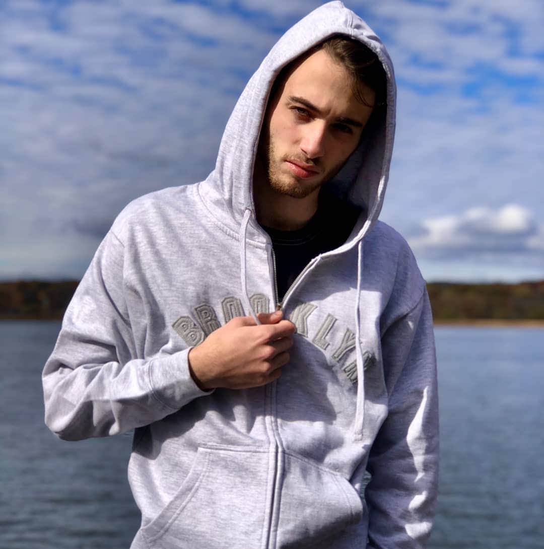 ブルックリンインダストリーズのインスタグラム：「Aslan catching light and throwing shade in the Captain Zip Up. #brooklynindustries #liveworkcreate」