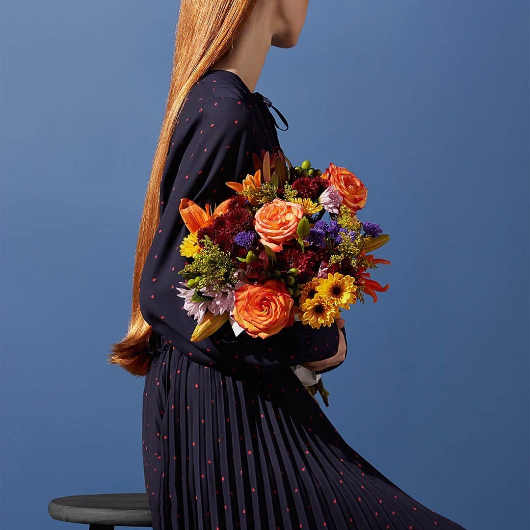 ジェイソンウーさんのインスタグラム写真 - (ジェイソンウーInstagram)「New Season, New Blooms! Introducing the “Autumn Velvet” bouquet, part of my new collection for  @1800flowers available now! #jasonwuwildbeauty」10月28日 7時31分 - jasonwu