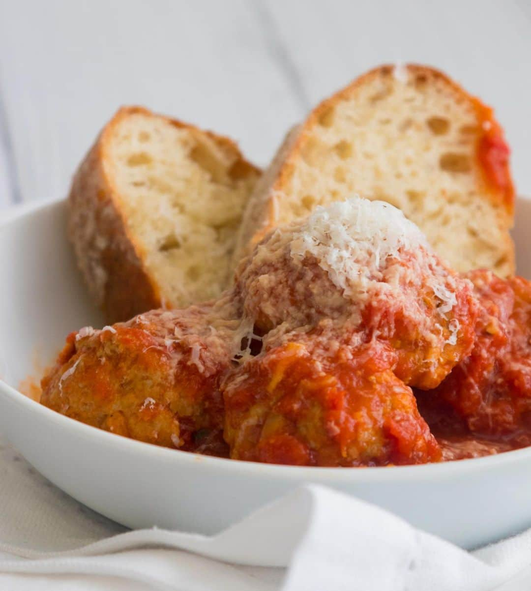 ジャーダ・デ・ラウレンティスさんのインスタグラム写真 - (ジャーダ・デ・ラウレンティスInstagram)「Slow cooker turkey meatballs... dinner tonight! Almost ready 😊 recipe on @thegiadzy & in bio #slowcooker」10月28日 7時46分 - giadadelaurentiis