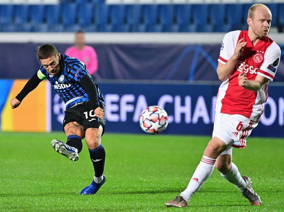 アレハンドロ・ゴメスさんのインスタグラム写真 - (アレハンドロ・ゴメスInstagram)「Noches mágicas de @championsleague 🔵⚫️😍 la prima foto è di Bauti appena siamo arrivati a Bergamo al @atalantabc . Sono passati tanti anni, tanto sudore e tanta tanta fatica ... ma siamo arrivati qui ed è un orgoglio incredibile .」10月28日 8時12分 - papugomez_official