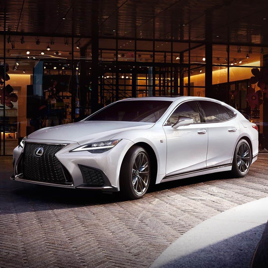 Lexus USAのインスタグラム：「Proof that highly evolved levels of craftsmanship and thoughtful executions are not limited to our vehicles. Check out volume two of our global digital cookbook, Culinary Perspectives, which features enticing menus from our culinary partner chefs. Check out the link in bio to learn more.」
