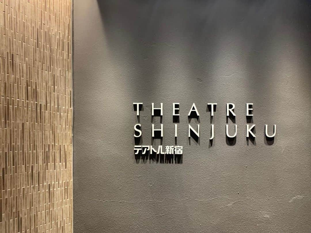 山岸逢花さんのインスタグラム写真 - (山岸逢花Instagram)「映画『橘アヤコは見られたい』 . . . （写真横にスライドしてね👉） . テアトル新宿にて開催されているピンク映画の祭典 ‘OPフェス’にて、初出演&主演で出させていただいた 映画『橘アヤコは見られたい』ですが 本日10/28(水) 18：30〜の上映が このフェスでは最後の上映になります🥺！ . . 18日には舞台挨拶があって 久しぶりに共演者のみなさんや 監督・スタッフさん方にお会いできて そして、沢山の方が観に来てくれて 本当に嬉しかったなぁ🥰 . . 是非お近くにお住まいの方で 仕事終わりに時間あるなぁって方は 足を運んでみてください👻♥ . . . #山岸逢花 #あいぱん #ピンク映画 #OPフェス #橘アヤコは見られたい #若妻ナマ配信見せたがり#佐藤周 #AV女優 #AV #aikayamagishi」10月28日 8時43分 - ayakayamagishi_