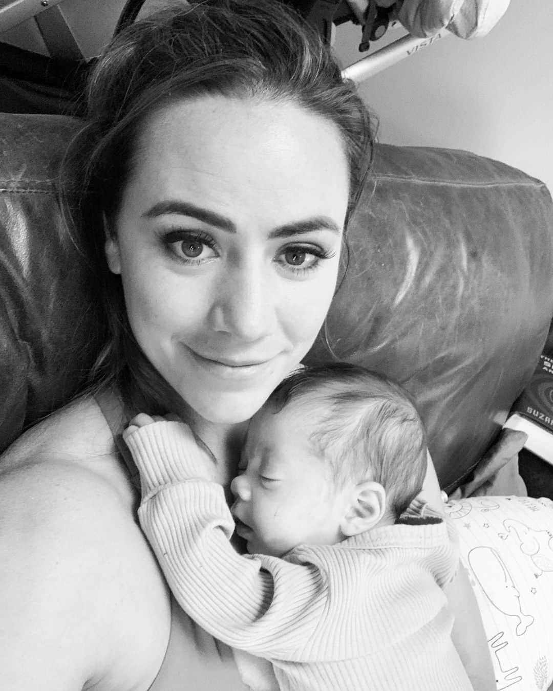 のインスタグラム：「“He who fears he will suffer, already suffers because he fears.”  — Michel De Montaigne.  “ What ever fear is holding you back today, just let it go as it is EXACTLY what is holding you back   “ The idea of holding my Zoe like this 3 months ago was nothing but a distant dream... I stayed at the NICU everyday and did everything I could to give my baby her best chance... countless hours learning how to breastfeed as she had to learn to... countless hours holding her and talking/singing just so she would know how important and love she is... Countless hours studying her so I could learn her needs ...  Yes the fear of losing her was very very real. Hope and faith are strong and the world can feel it when you believe! I never held back on loving HER even tho I knew that it could break me.」