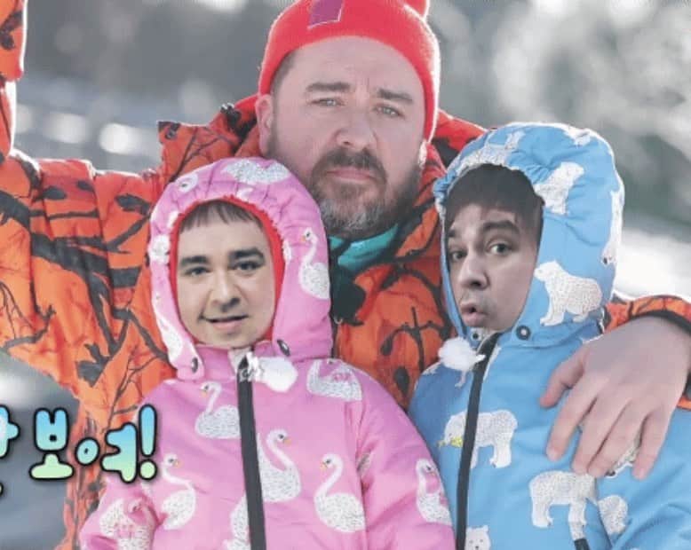 サム・ハミントンのインスタグラム：「I really love these guys 이 녀석들 진짜 사랑해!」