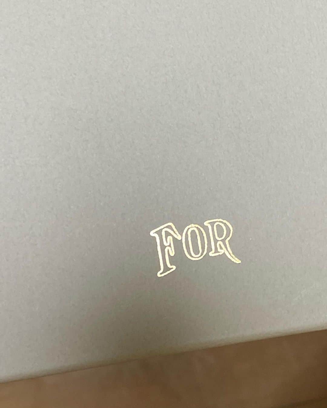 のインスタグラム：「秋冬のワンピース。 届いた。 お楽しみに。」