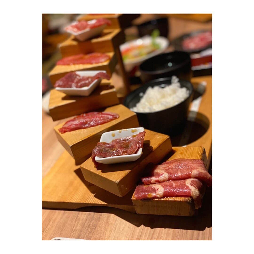 髙田知里のインスタグラム：「💓焼肉食べに行った時の💓 ・ #堺市グルメ #グルメ #お肉大好き #焼肉#ディナー#食べ歩き #食欲の秋 #美味しいもの好きな人と繋がりたい」