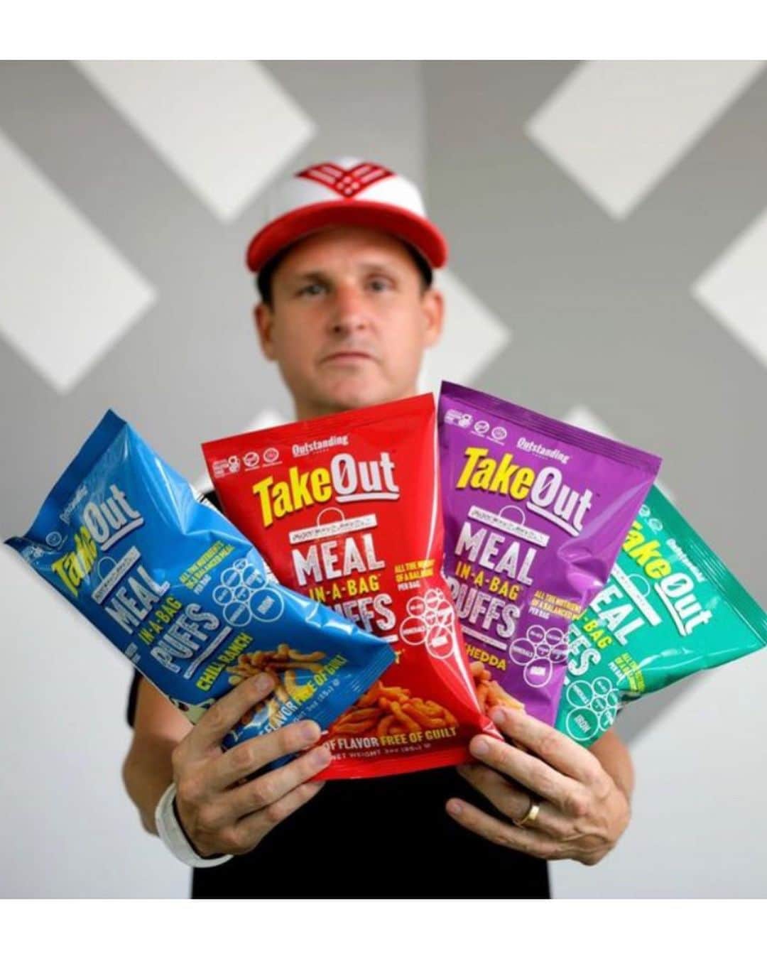 ロブ・ディアデックのインスタグラム：「It’s a official !! The @dyrdekmachine portfolio company @outstandingfoods has launched TAKE OUT, the most innovative and tasty snack of all time ! Knock a whole bag out and enjoy an addictively delicious meal in a bag puff! The salty snack game will never be the same . Grab a bag from outstandingfoods.com now. #manufacturingamazing」