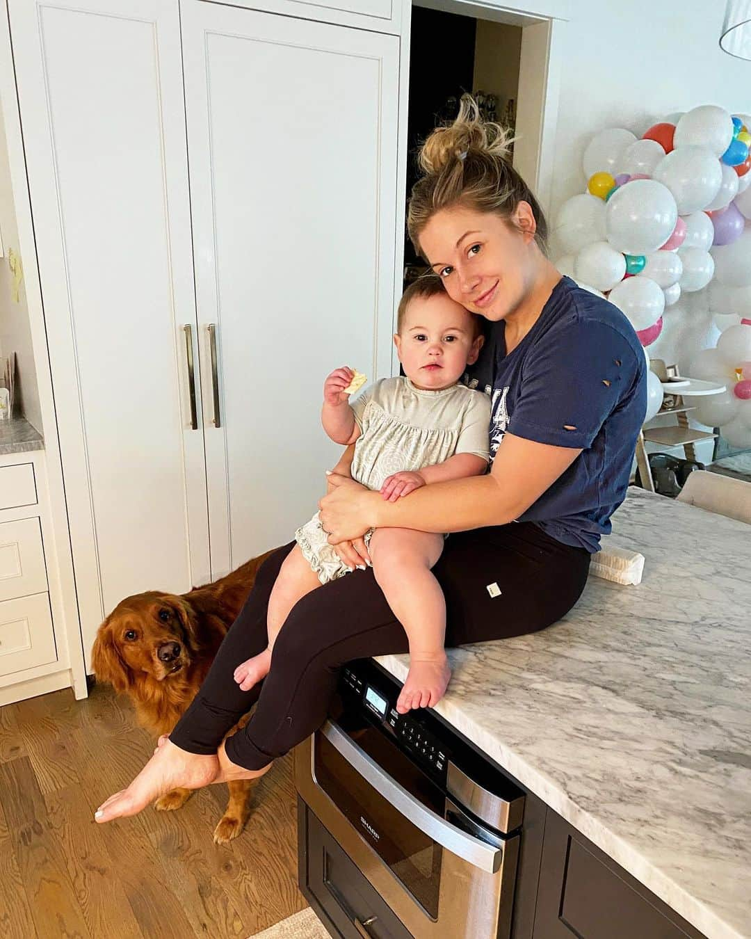 ショーン・ジョンソンさんのインスタグラム写真 - (ショーン・ジョンソンInstagram)「My girl 🥺 @drewhazeleast @theeastdog」10月28日 10時19分 - shawnjohnson