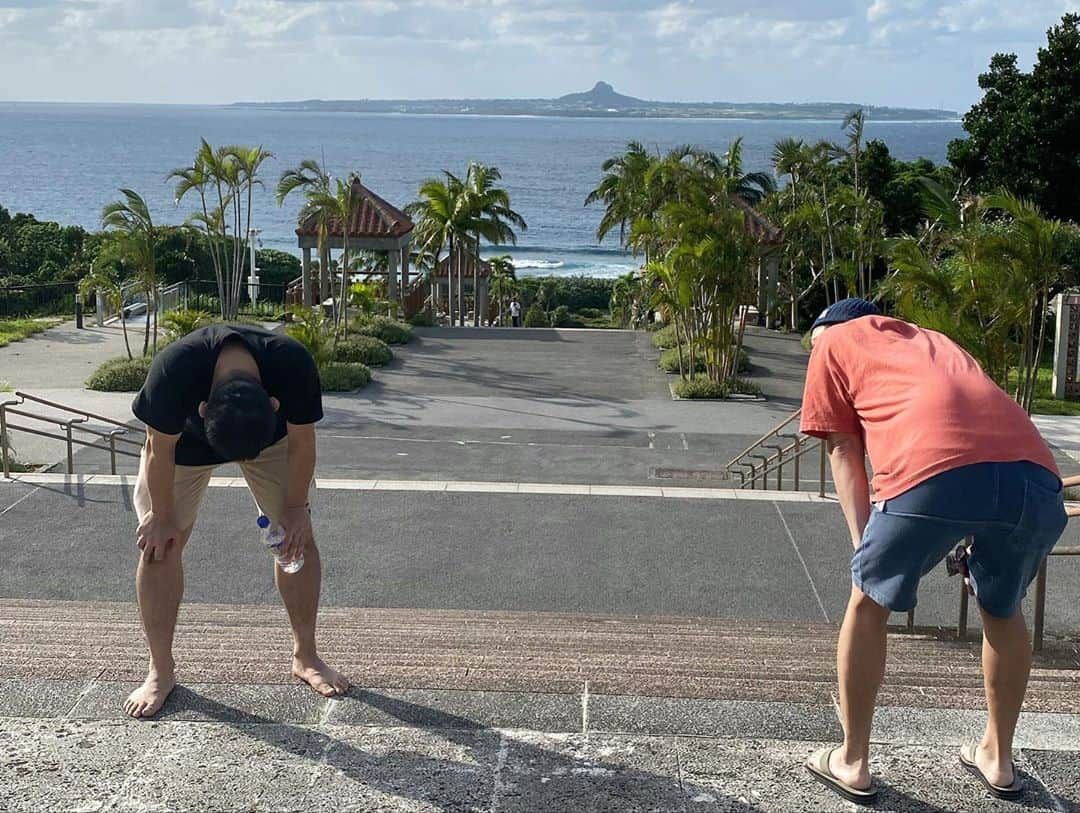 木村沙織さんのインスタグラム写真 - (木村沙織Instagram)「. 行きは "きれーい🏖" とか言いながら写真撮ってたんだけど 帰りは階段ダッシュして死んだ🤗 . . #ついたと思ったらまた階段🥶」10月28日 10時20分 - saoriiiii819