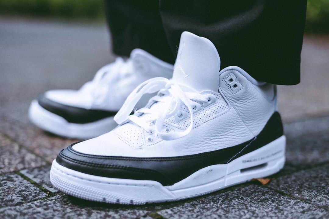 秋本真吾のインスタグラム：「色合いが大好きです。  #AIRJORDAN3 #fragment」