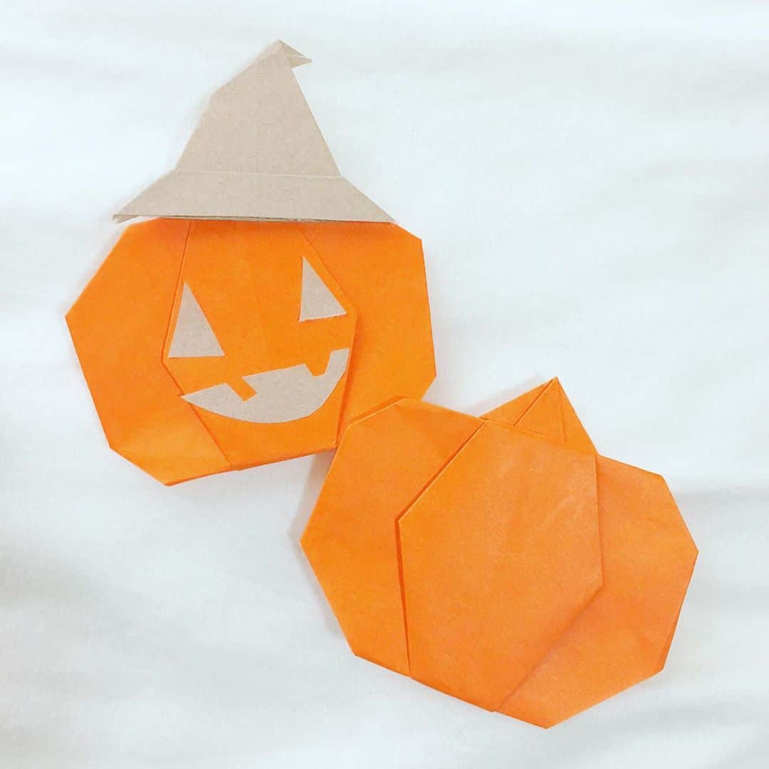 平野由実のインスタグラム：「ネットで調べて作ってみた。 簡単に出来て可愛い。次は黒色の折り紙で帽子を被せたいな🎃  #カボチャ #かぼちゃ #試作品 #雑 #折り紙 #おりがみ #origami #Halloween #jackolantern #🎃」