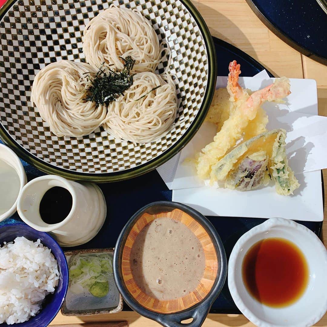 石井あみのグルメインスタ