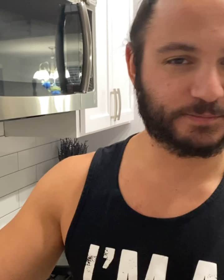 マット・ジャクソンのインスタグラム：「Ever since I read Mick Foley’s Have A Nice Day Freshmen year in high school, my dream was to one day have a career worth writing a book for. I spent the last two years of my life, writing that book. It was done all from my iPhone during a time we had to make the most important decision of our careers: Should we go to WWE or start a new wrestling company? Today was the first day I held a finished copy of Young Bucks Killing the Business From Backyards to the Big Leagues. The process of writing our story was so draining & demanding, but the feeling I currently have made it all worth it. Hope you enjoy! (Avail Nov 17. YoungBucksBook.com) @harpercollins @deystreet」