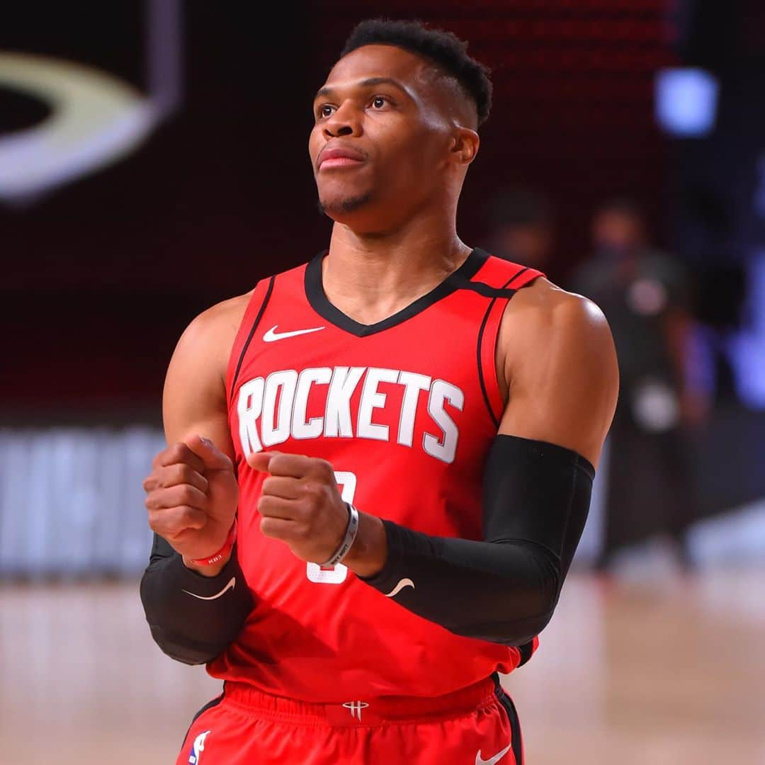 NBAさんのインスタグラム写真 - (NBAInstagram)「@russwest44 & @Giannis_An34 put on a show in the Rockets vs. Bucks Seeding Games thriller! #BESTofNBARestart  Russ: 31 PTS, 6 REB, 8 AST Giannis: 36 PTS, 18 REB, 8 AST.」10月28日 11時14分 - nba