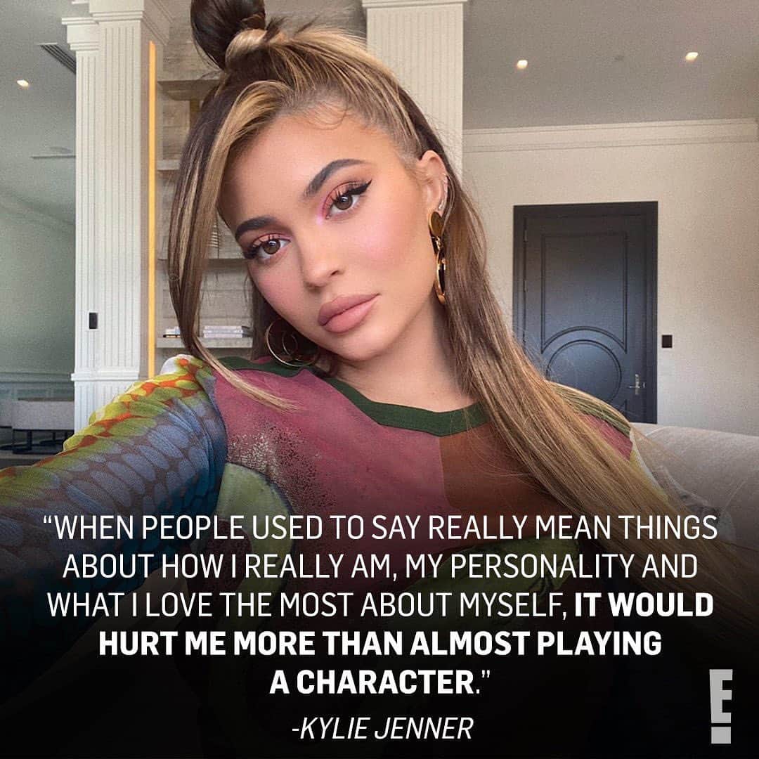 E! Onlineさんのインスタグラム写真 - (E! OnlineInstagram)「In a brand new video, Kylie Jenner revealed the real reason she hides her "true personality." She candidly opens up at the link in our bio. (📷: Instagram)」10月28日 11時32分 - enews
