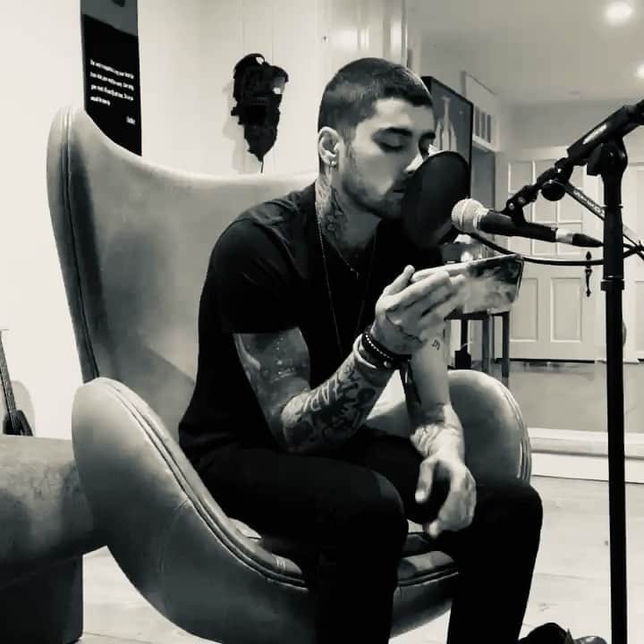 ゼイン・マリクのインスタグラム：「Cover Sessions」