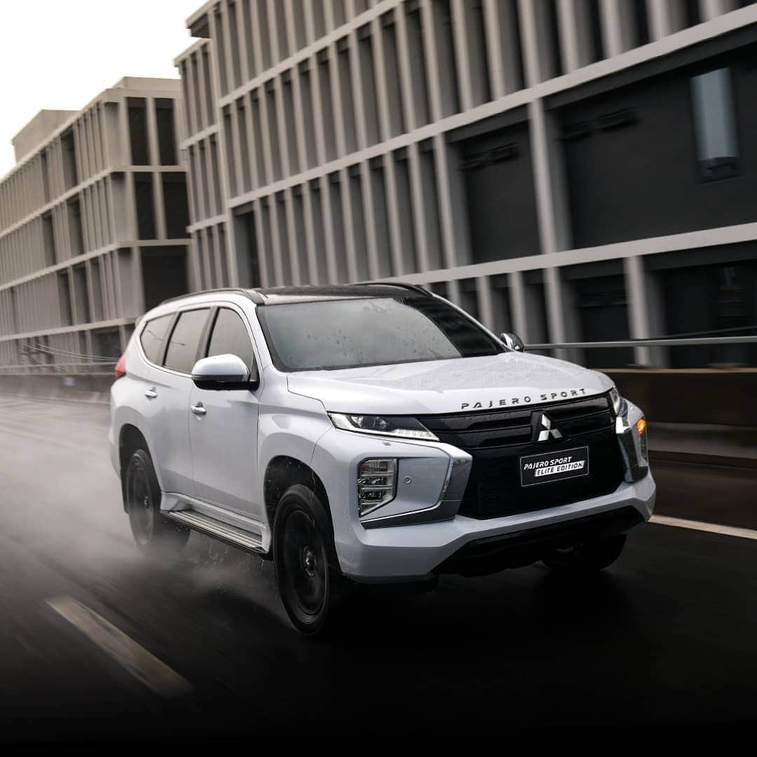 Mitsubishi Motors Thailandのインスタグラム：「ทะยานไปข้างหน้าอย่างมั่นใจ  ด้วยระบบความปลอดภัยที่ครบครัน ใน New Mitsubishi Pajero Sport Elite Edition   #MitsubishiMotorsThailand #MitsubishiMotors #NewPajeroSportEliteEdition #ความสำเร็จที่เป็นคุณ」