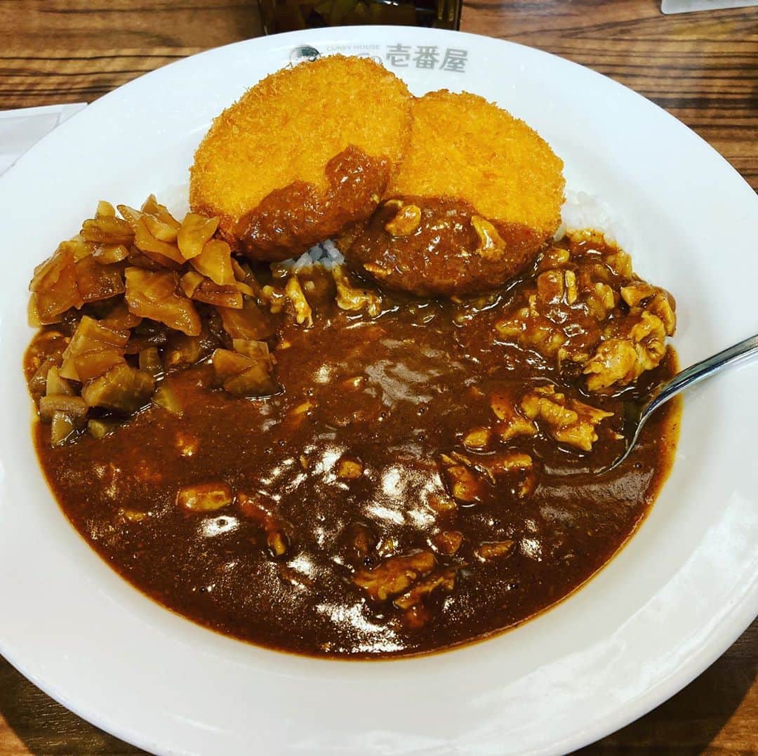 和田政宗さんのインスタグラム写真 - (和田政宗Instagram)「9か月ぶりのココイチを食す。  ダイエット中は、大好物のカレーとラーメンを絶っておりました。  いつもは10辛ですが、今日は9辛。」10月28日 21時48分 - wadamasamune
