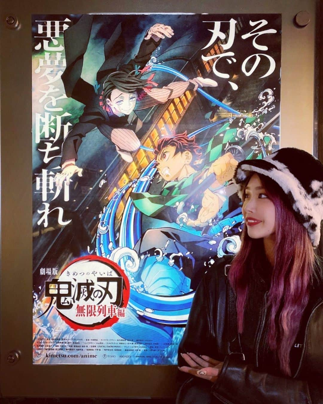 三宿菜々さんのインスタグラム写真 - (三宿菜々Instagram)「CMみたよーっていっぱい言ってもらえて嬉しいです！私もTOHOシネマズ行ってきました！ #開始3分くらいで流れてほぼ見逃した #鬼滅の刃カラー  #鬼滅カラー  #鬼滅の刃無限列車編」10月28日 22時10分 - mishuku_nana