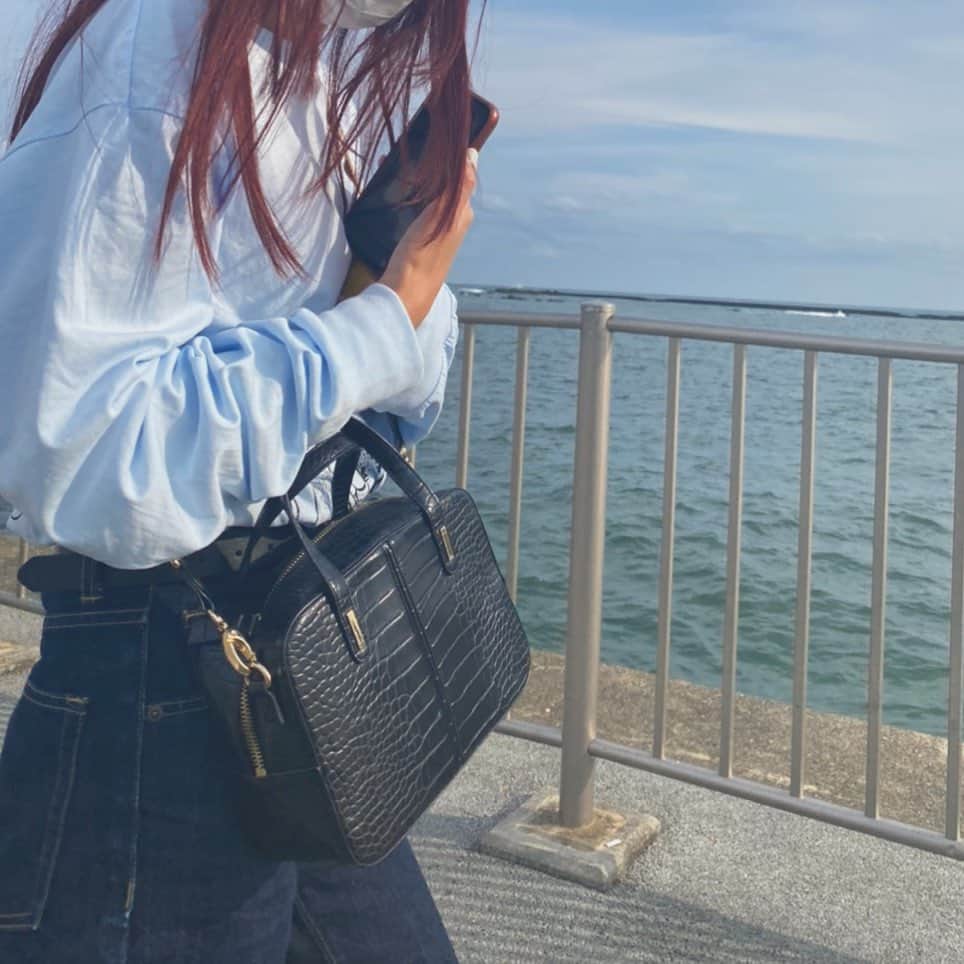 鈴木えりかのインスタグラム：「💙」
