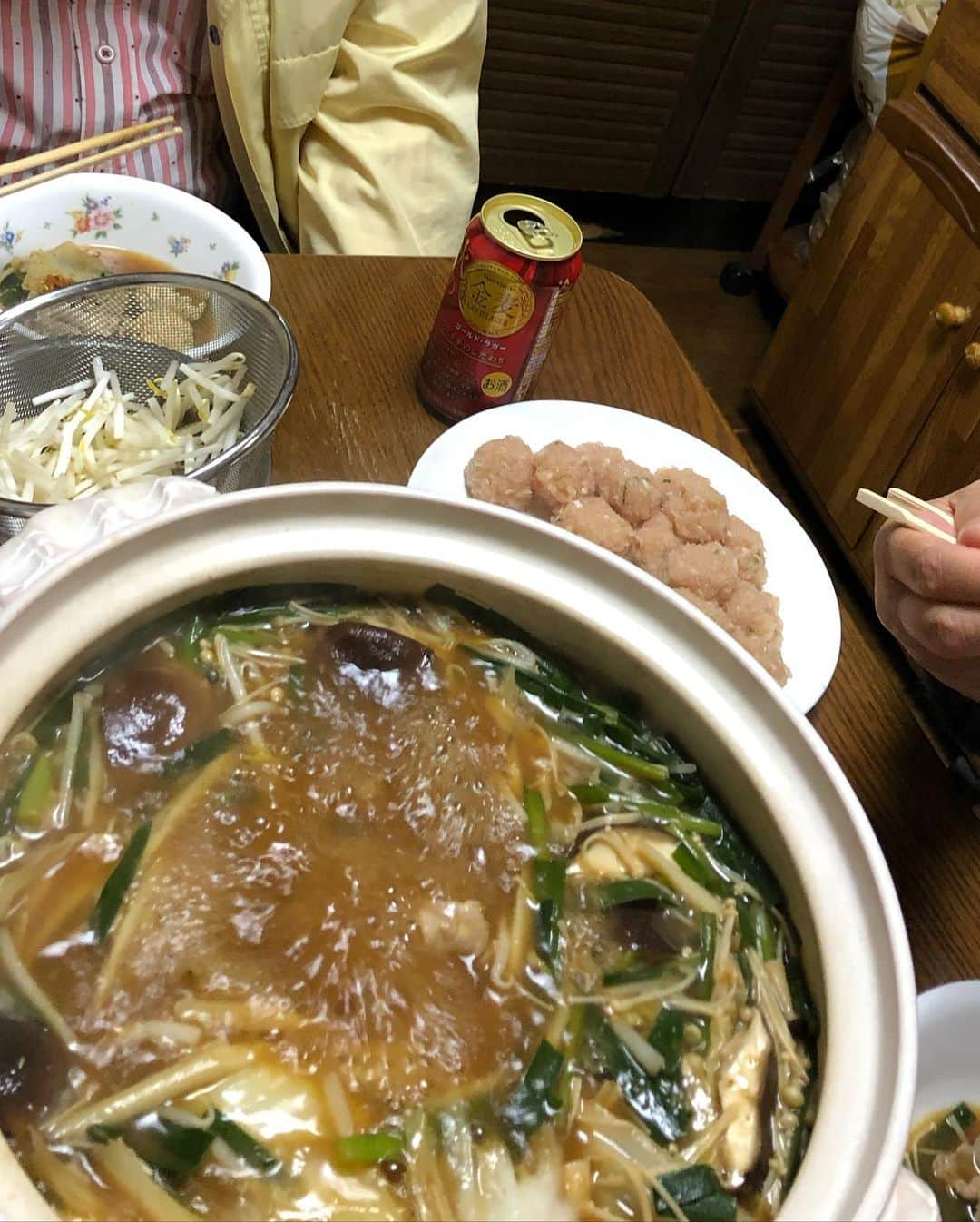 林家あずみさんのインスタグラム写真 - (林家あずみInstagram)「京都で食べた美味しい物の写真😍💕父清のフライや、チャンコ鍋、母美佐子の大学芋や、梅シロップ、大好きなひらいのお好み焼きや、親友のお店「宝玉堂」のお煎餅や、親友が買ってきてくれたオシャレなお菓子や、ご馳走になったモンブランとカフェラテなど、幸せで美味しいものいーっぱいで、元気もりもり😃💕💕💕 #美味しいもの #幸せの味 #林家あずみ」10月28日 22時18分 - kurohime424