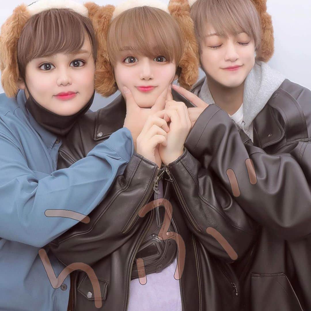 やっぴのインスタグラム：「らぶすぎメンバーで大阪旅行✌️🤍」