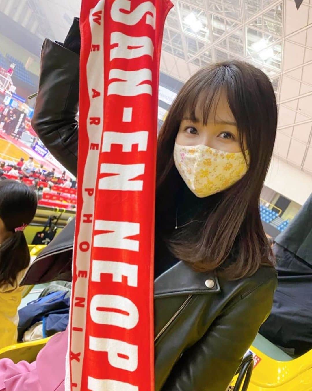 犬塚志乃さんのインスタグラム写真 - (犬塚志乃Instagram)「・ 今シーズン初勝利！！！ やっぱり生で見るバスケット、とっても楽しい🏀 特に鈴木選手のスピーディな動きから目が離せませんでした！ 次の試合も現地で応援したいな📣 ・ ・ ・ #三遠ネオフェニックス #Bリーグ #NoRegret #バスケットボール #豊橋総合体育館 #豊橋 #🏀 #basketball #スポーツ観戦 #instadaily #instagood #japan #instagirl #girls #japanesegirl #l4l #followme #pleasefollowme #love #happy #good #sports  #犬塚絢香」10月28日 22時31分 - inuaya_42