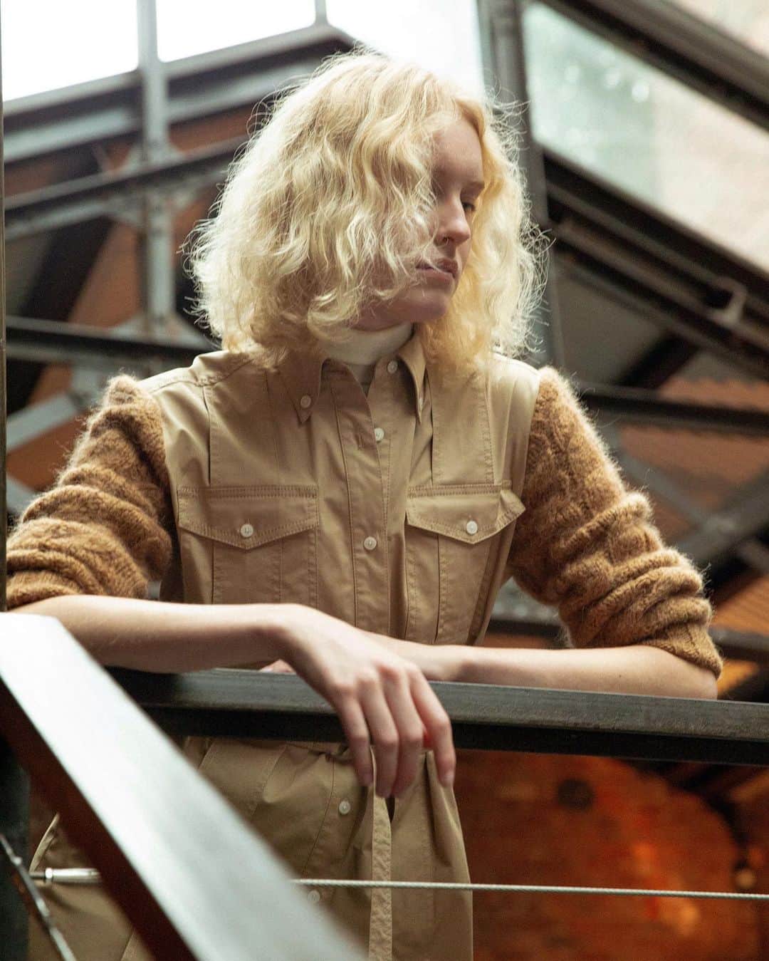 デレクラムのインスタグラム：「Must-have fall tones and textures, mix & match fabrics.」