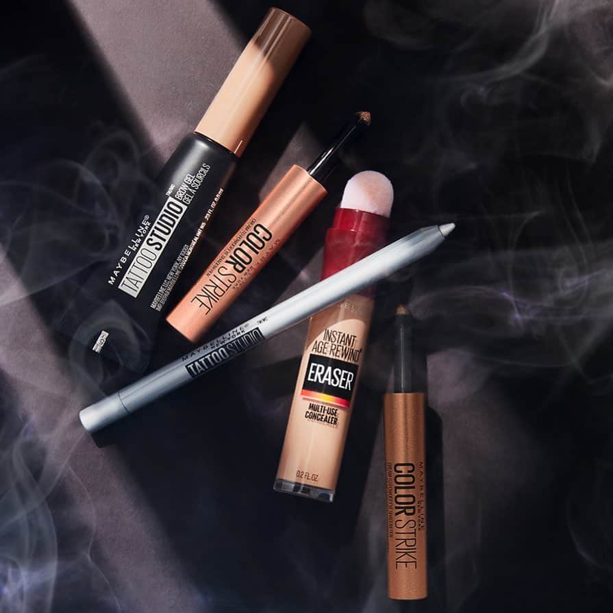 Maybelline New Yorkさんのインスタグラム写真 - (Maybelline New YorkInstagram)「SPOOKY👻 or SWEET?🧚‍♀️ How are are you dressing this Halloween? These hero products are perfect for any look you want to create! Shown here is our #instantagerewind concealer, #colorstrike eyeshadow pens in ‘flash’ & ‘rally’, tattoo studio brow gel, & tattoo studio gel pencil.」10月28日 22時35分 - maybelline