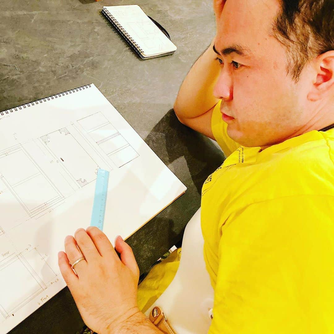 斎藤司のインスタグラム：「設計図作ってるなう なにを作ってるでしょう？ #わくわく #DIY #詳しくは #YouTube #まだ上がってないけれど #ハマりすぎてる」