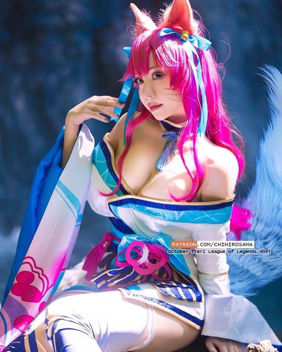 千尋のインスタグラム：「October's Patreon left for 3 days! Ahri's Spirit Blossom is for October's Tier 2 ! 本月的Patreon剩下最後3天囉 靈花祭的阿璃是10月份的Tier2 好喜歡這次的照片 是不是有仙氣呢嘿嘿 為了等好天氣拍照等了三周才放晴 台北好討厭RRR So loving this shots ! Do you feel the essence of goddess?  Δ電子寫真購入 Δ PATREON Form Submission ★  https://forms.gle/FFVD7ZjnSyWNr8f3A 台灣購買★ https://forms.gle/YDPhcTvjwEoCBV4Q7  Due to some issues with Chihiro’s Patreon, new users aren’t able to subscribe… we’re currently looking into it. 😓 If you’re already subscribed this month, there shouldn’t be any problems though!  This problem has been stressing Chihiro a lot…😭😭😭 We’re opening up a Paypal payment option in the meantime >< We hope everyone can continue to support Chihiro and her Patreon QQQQ  Photo Zuo Feng 佐楓 TW Photographer  #英雄聯盟 #阿璃 #Leagueoflegends #Ahri #靈花祭」