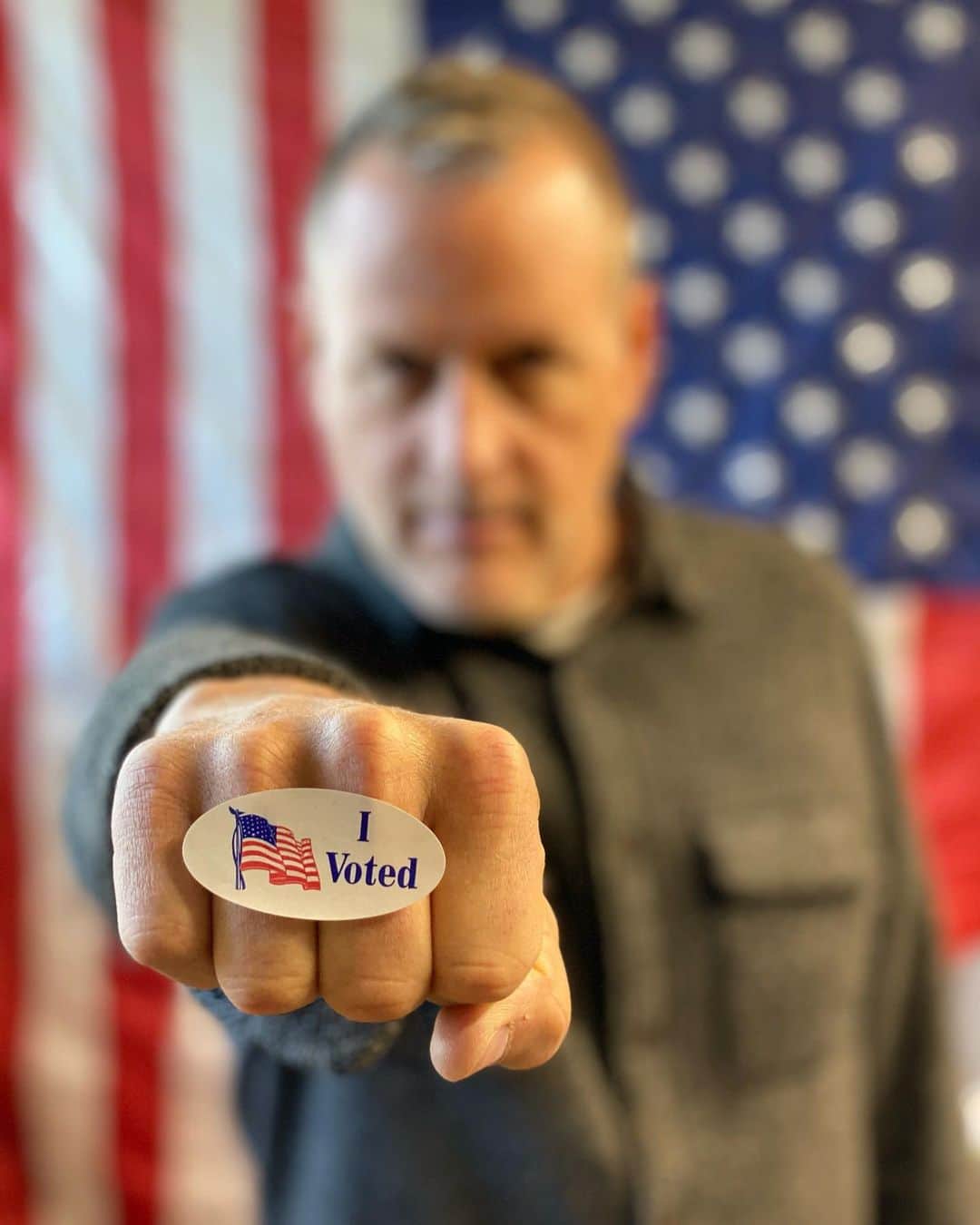 デイブ・クーリエさんのインスタグラム写真 - (デイブ・クーリエInstagram)「Use your superpower! Have you voted? #cutitout #vote2020 #vote」10月28日 22時51分 - dcoulier