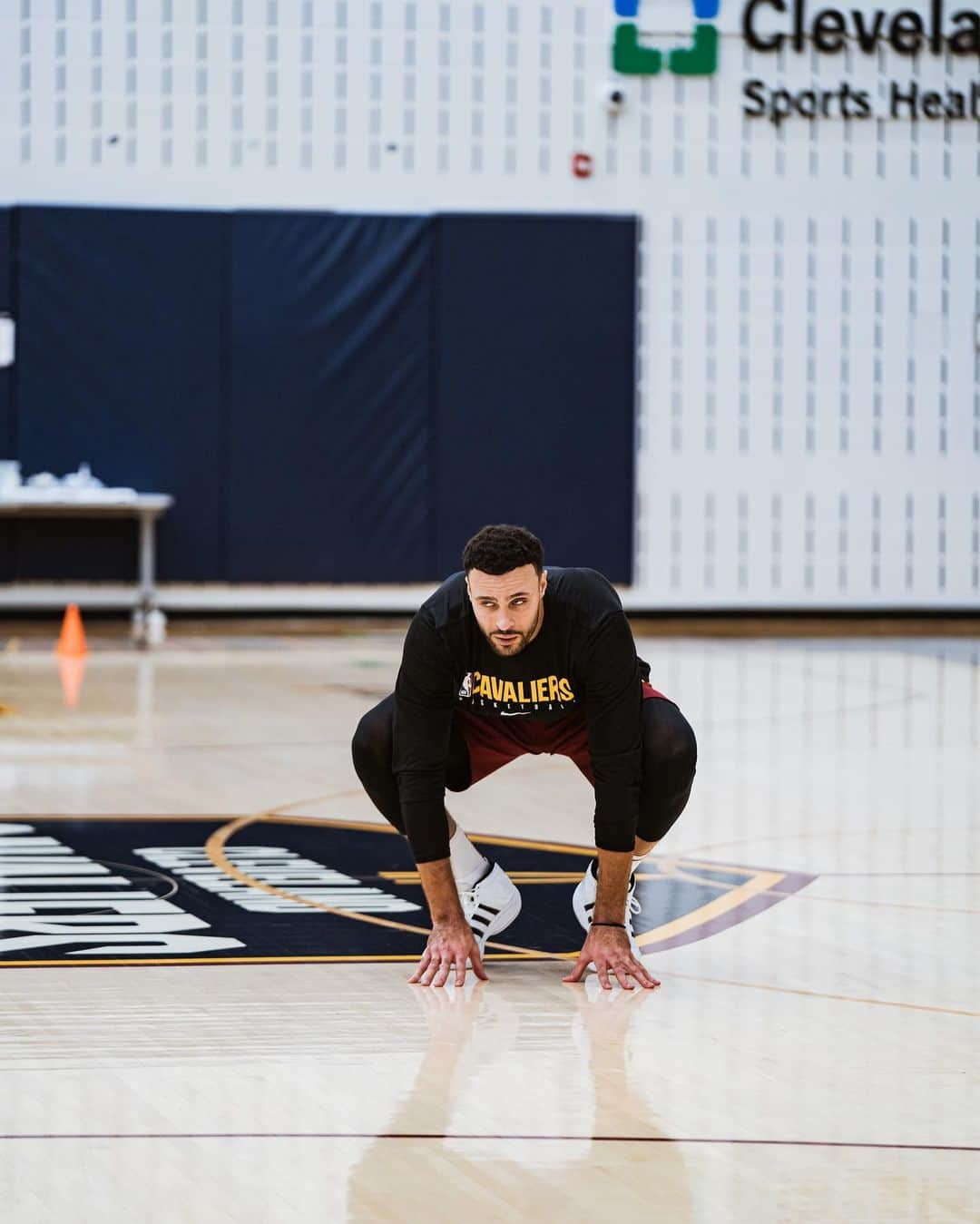 キャブスさんのインスタグラム写真 - (キャブスInstagram)「Mid-week hustle at @clevelandclinic Courts 😤」10月28日 22時51分 - cavs