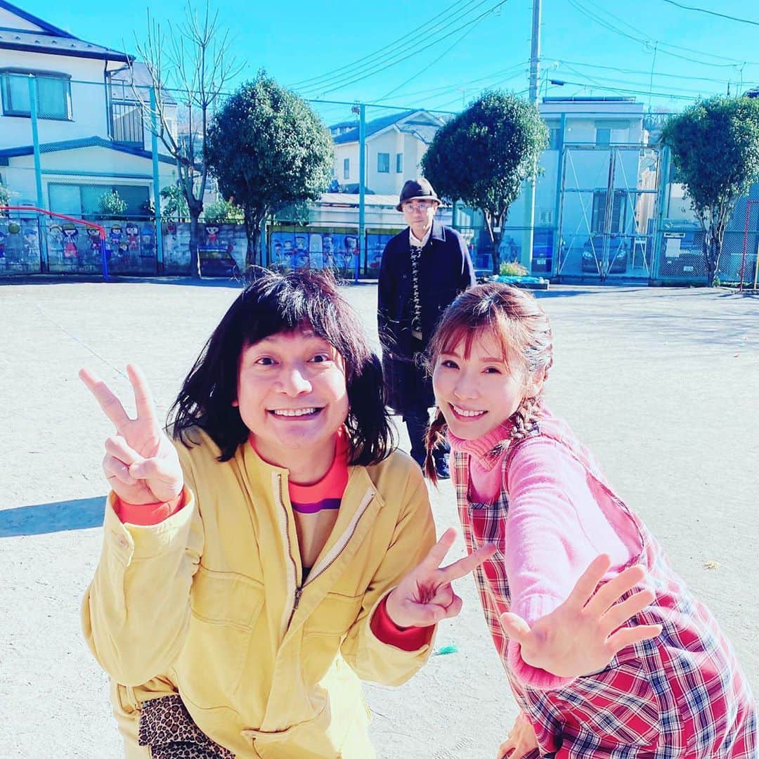 松岡茉優　ファンアカウントのインスタグラム：「. この笑顔ドンピシャ😓😓 . #松岡茉優#香取慎吾#誰かが見ている#Amazonプライム#三谷幸喜 #かっこいい#かわいい#2020#女優#俳優#声優#アイドル#モデル#映画#ドラマ#CM#アニメ#日本#Japan#cute#smile#instagood #beautiful#happy#love#おすすめ#いいね#Instagram#Twitter#茉優ちゃん823」