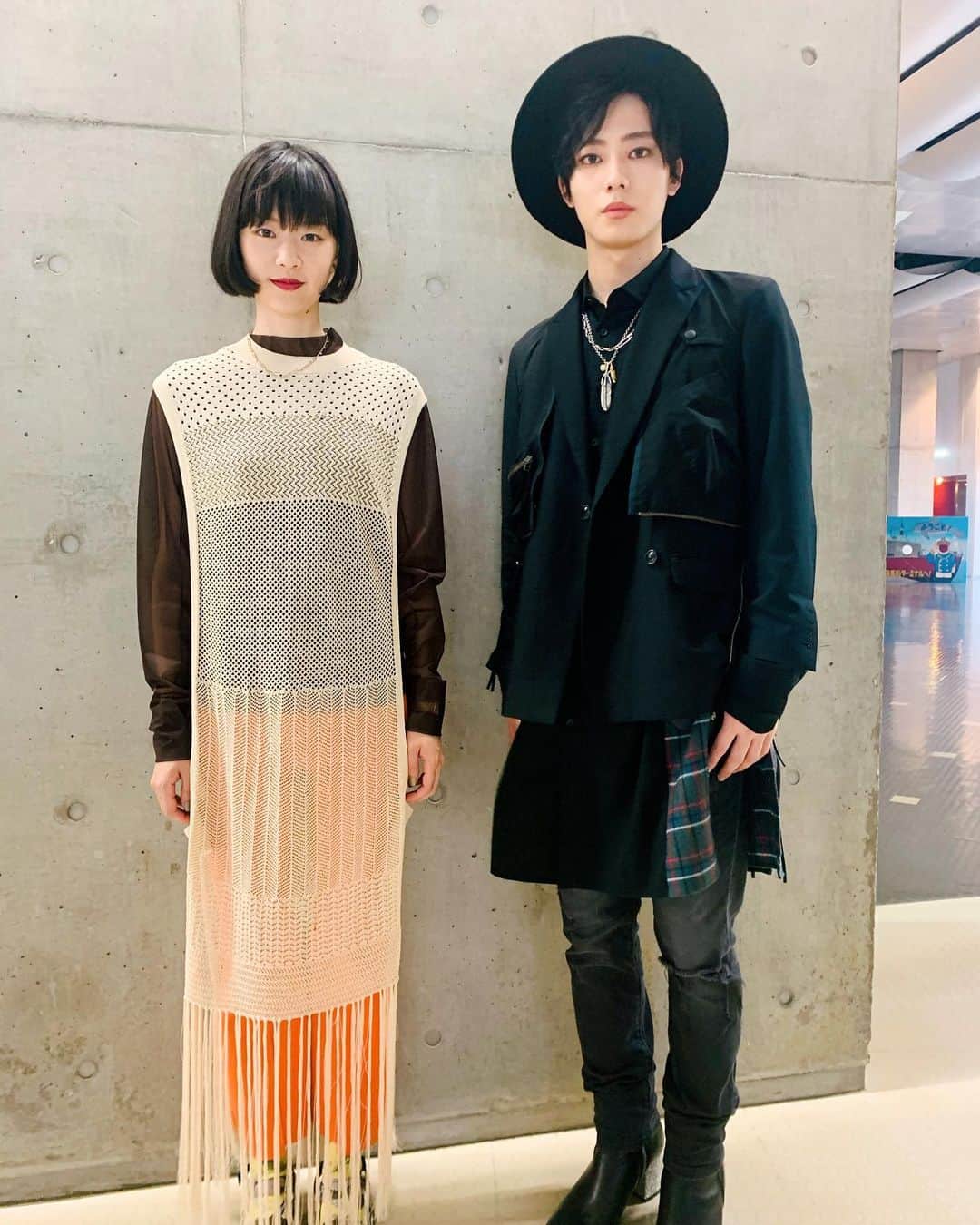 のインスタグラム：「・ #だから私はメイクする  いよいよ第4話まで あと2時間ほど🥰💄💋  玲央奈(@papapanthu )と 吉成くん(@inoue_yuki_ ) 本当におしゃれで、 最高にクールなふたり🥺✨  イキイキしているけど、 実はそれぞれ抱える悩みもあって… うんうん、と頷けるセリフや思いが 今回もたーくさん詰まってます😌  あと2時間〜‼️ これ見たらすぐ寝られるよう、 今のうちに準備しなきゃですね🥰🙌」