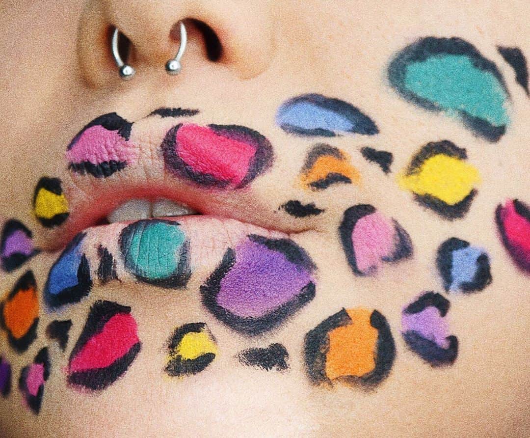 Sayaka Obaraのインスタグラム：「🐆💋 Inspired by @hannatriinmuah ❤️ @fentybeauty #mattemoiselle lipsticks. @lindahallbergcosmetics happy mood crayon. @meltcosmetics #meltinmortal gel liner. . . #fentybeauty #lindahallberg #meltcosmetics」