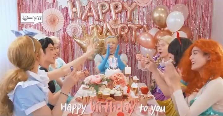 NCT(Neo Culture Technology)のインスタグラム：「"[OFFICIAL] 🎂HAPPY BIRTHDAY TO #WINWIN WE💚YOU" _________________________ #HAPPYWINWINDAY #WINWIN #WayV #NCT #NCT127 #NCT2020」