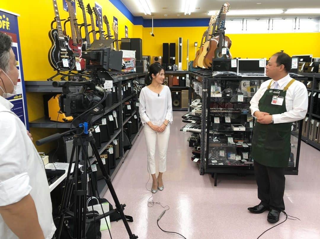 杉岡沙絵子さんのインスタグラム写真 杉岡沙絵子instagram 今日は 本日オープンしたばかりの ハードオフ沼津原町店様で撮影でした 開店前には長蛇の列が 地元沼津だけでなく富士や静岡からの お客様もいらっしゃり 大盛況の中での撮影でした この模様は 12