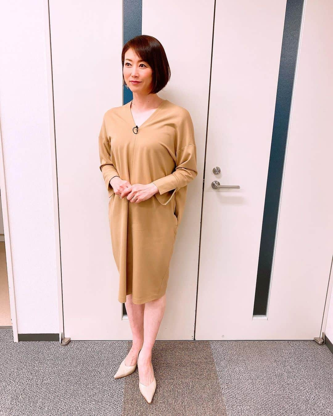 田中雅美さんのインスタグラム写真 - (田中雅美Instagram)「先週の木曜日。 メーテレ「アップ」での衣装はこちらでした。  ・ ・ ワンピース #sheis  アクセサリー @abiste_official  シューズ @revkshop  お天気三択はこの日も外してしまいました😭😭😭  難し過ぎるよ、修作さん。。。  #メーテレ #アップ #衣装 #お天気三択 #連続不正解 #ずっと引きずってる #難しすぎて」10月28日 14時42分 - tanakamasami_official