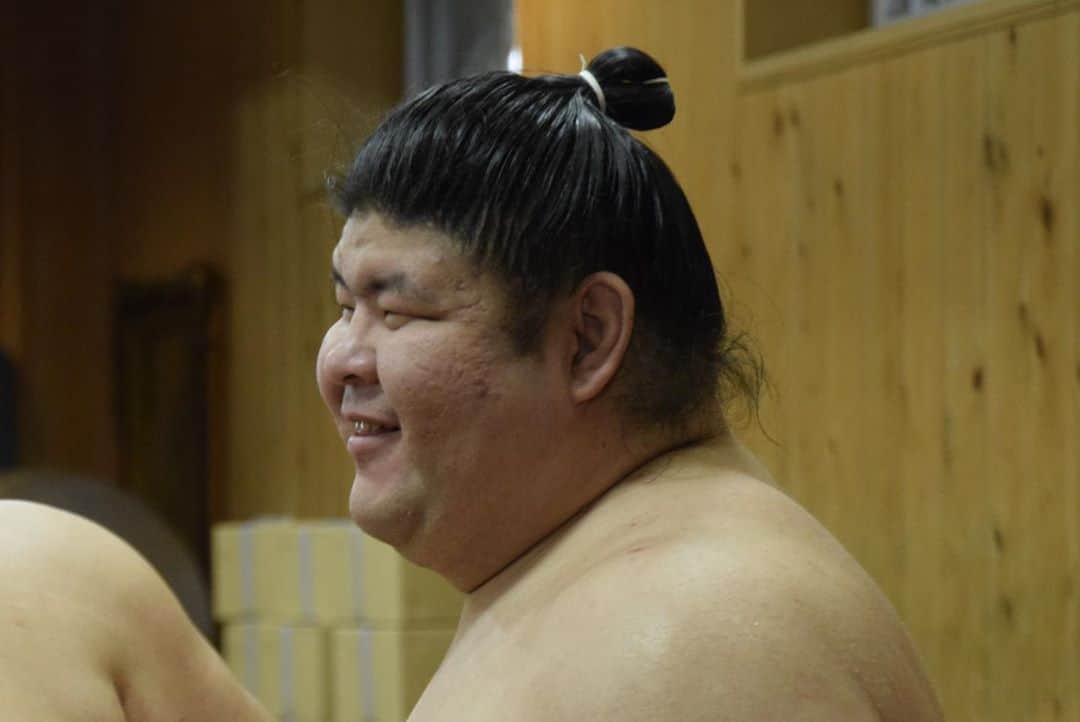 日本相撲協会さんのインスタグラム写真 - (日本相撲協会Instagram)「本日の木瀬部屋朝稽古。 幕内の德勝龍、志摩ノ海をはじめ7名の関取が所属し合計30名の力士が所属しています。 稽古動画はYouTubeチャンネルで公開致します。 動画の最後には関取からのメッセージも収録していますので是非お楽しみに！ 大相撲十一月場所は、11月8日(日)に初日を迎えます！  @sumokyokai  #大相撲 #sumo #相撲 #力士 #お相撲さん #japanphoto #sumowrestlers #japanculture #木瀬部屋 #木瀬親方 #德勝龍 #志摩ノ海 #明瀬山 #英乃海 #美ノ海 #常幸龍 #宇良 #十一月場所 #11月場所」10月28日 15時14分 - sumokyokai